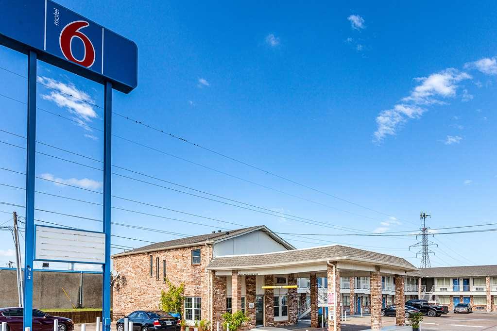 Motel 6 Fort Worth - Northside Exteriér fotografie
