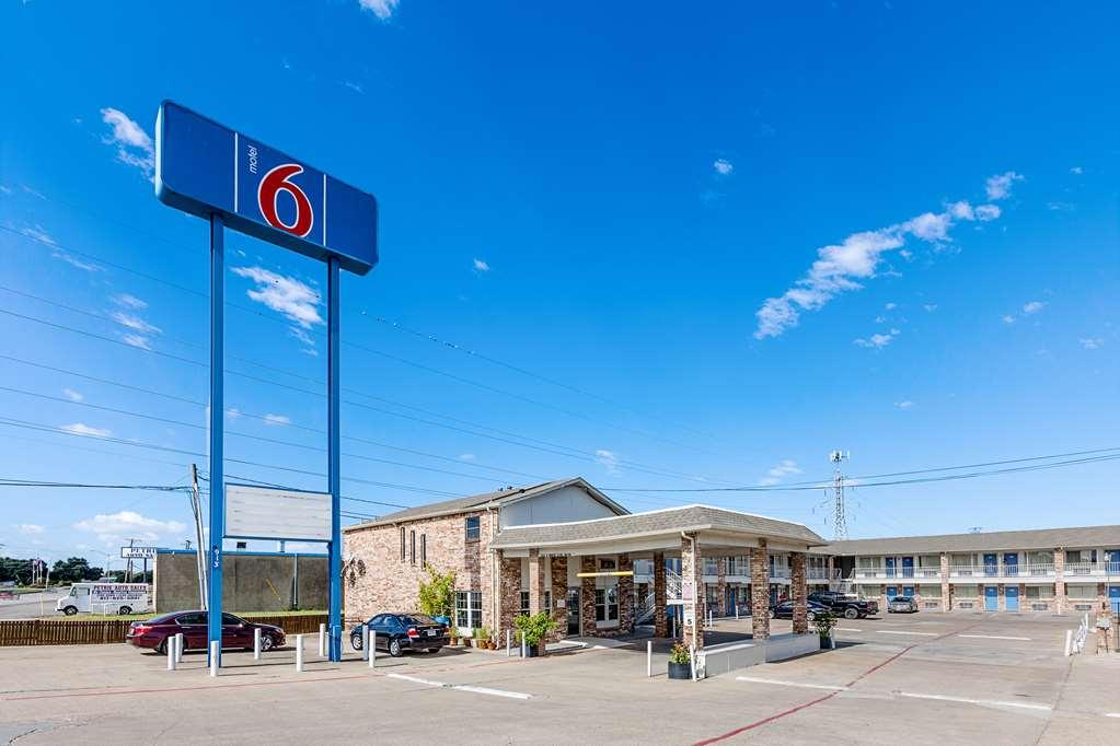 Motel 6 Fort Worth - Northside Exteriér fotografie
